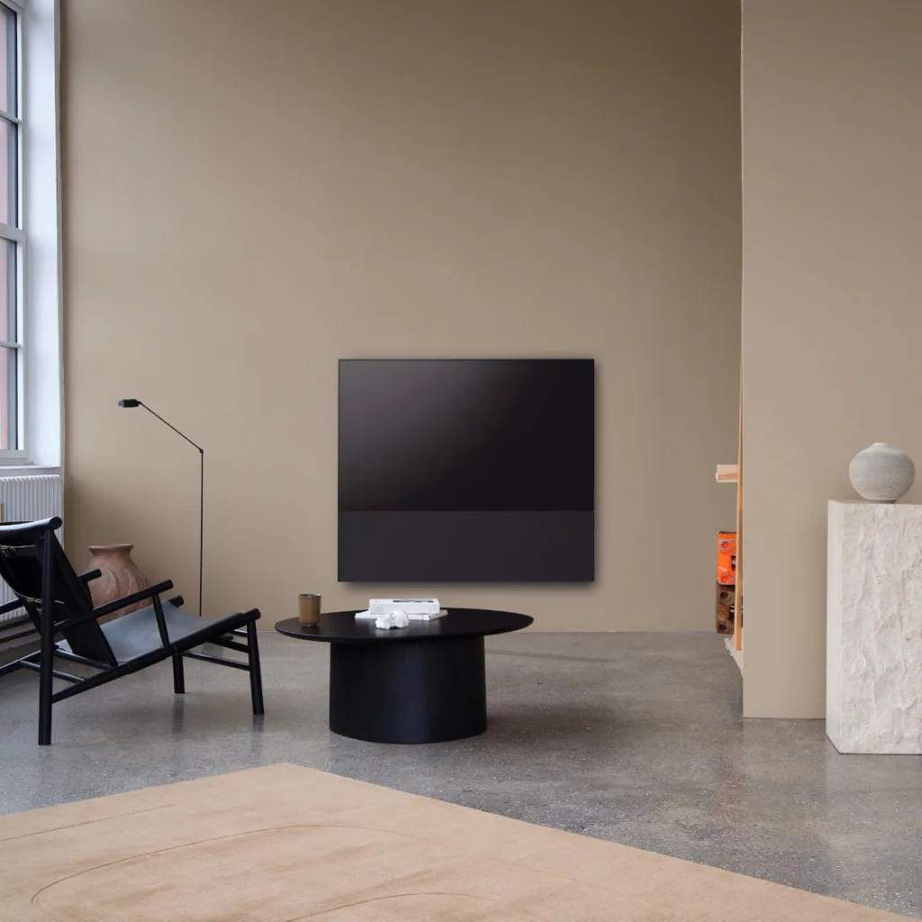 Canvas_65_Black_wall-1024x1024.jpg.webp